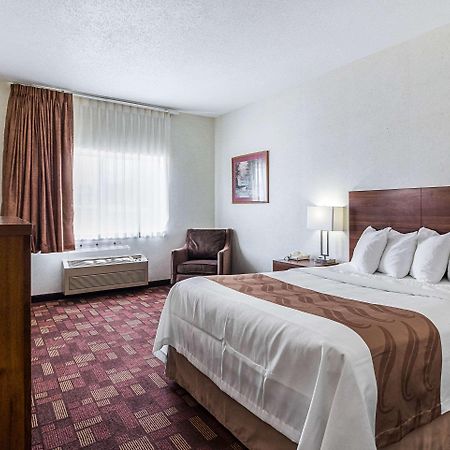 Econo Lodge Luverne Exterior foto