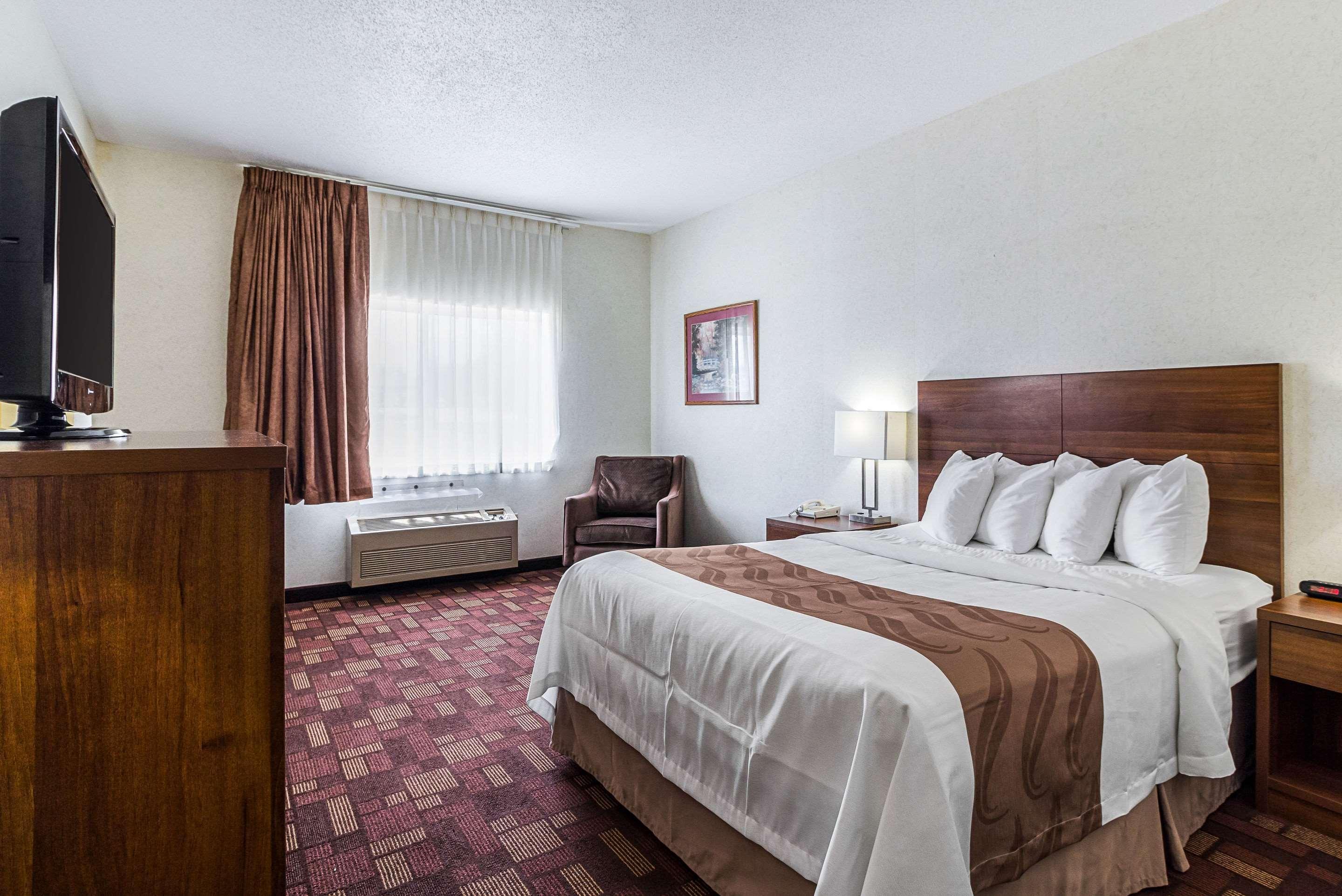 Econo Lodge Luverne Exterior foto