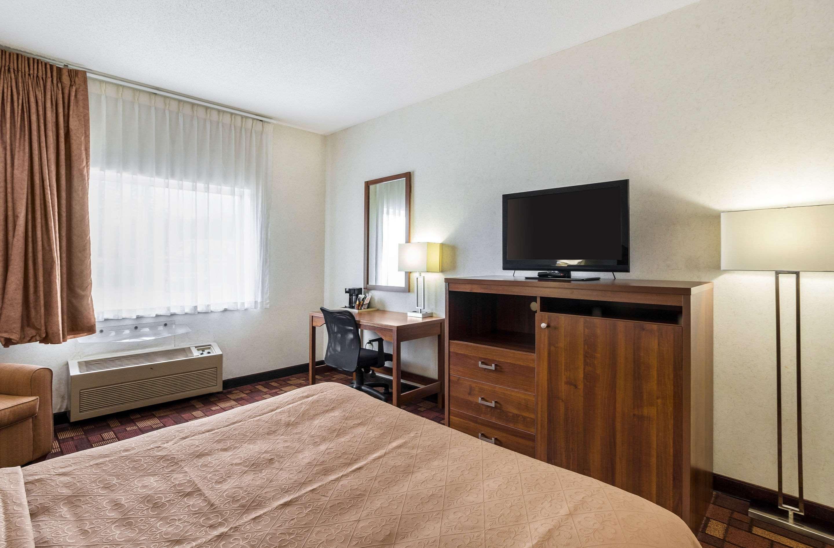 Econo Lodge Luverne Exterior foto