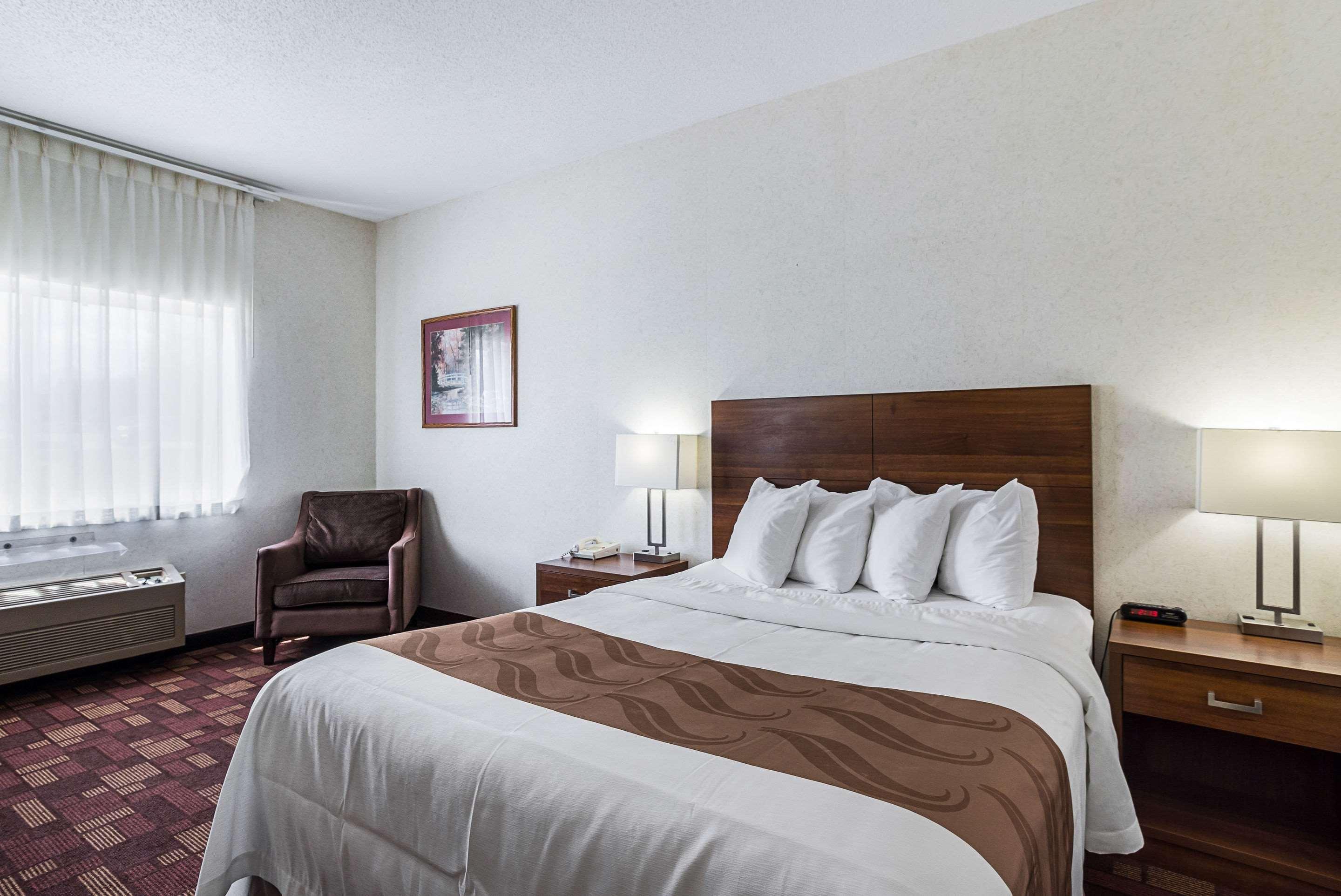 Econo Lodge Luverne Exterior foto