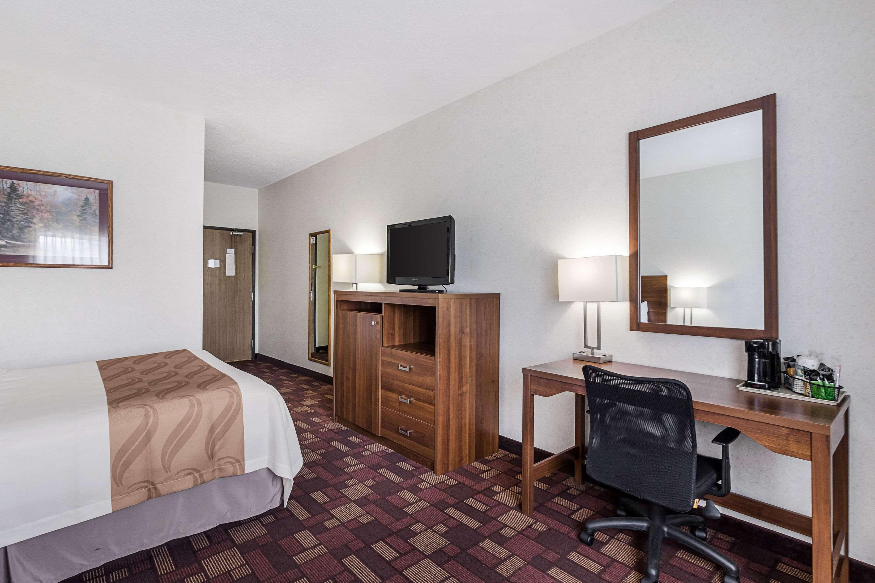 Econo Lodge Luverne Exterior foto
