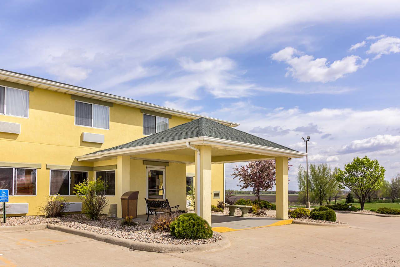 Econo Lodge Luverne Exterior foto