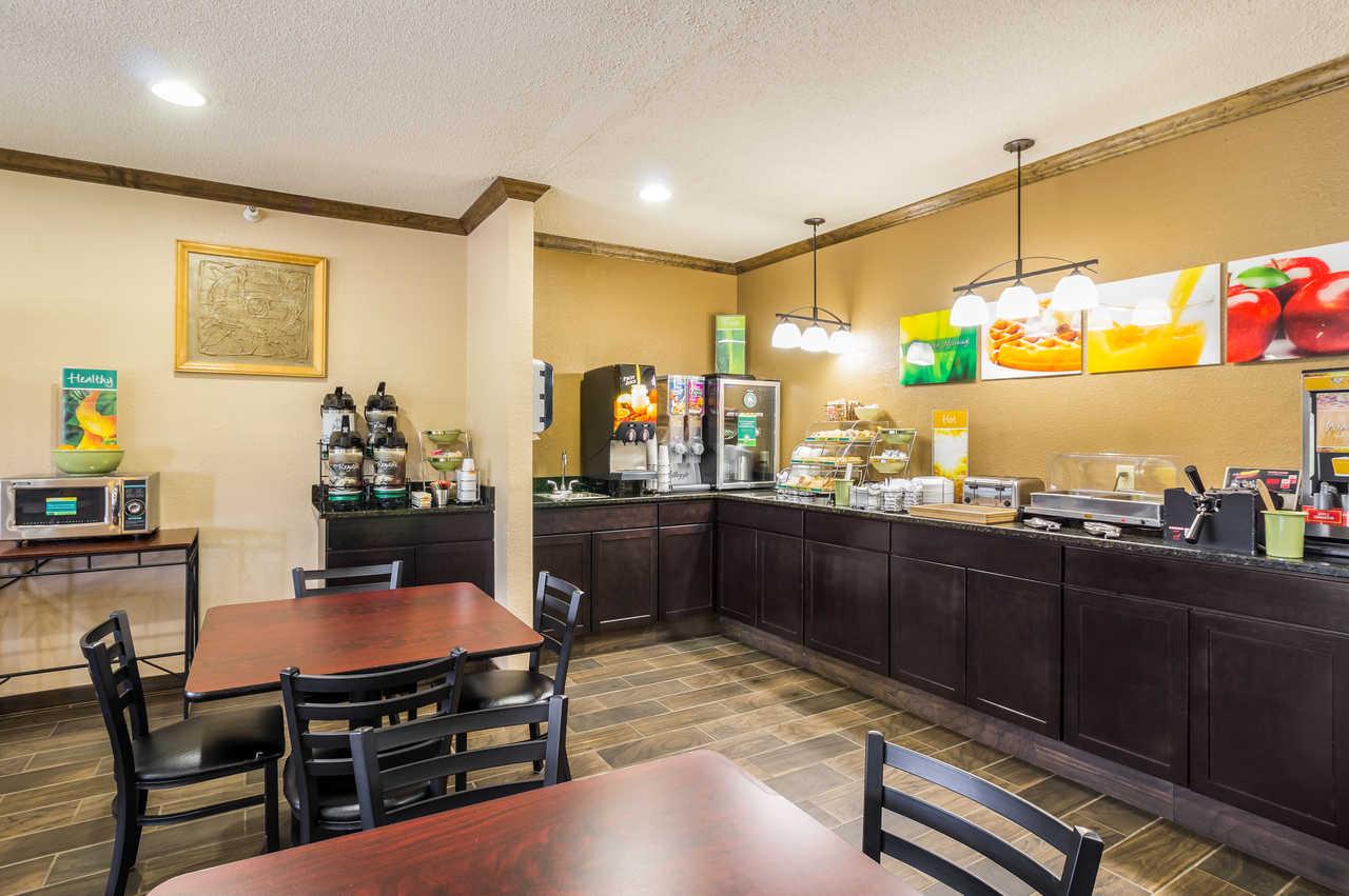 Econo Lodge Luverne Exterior foto