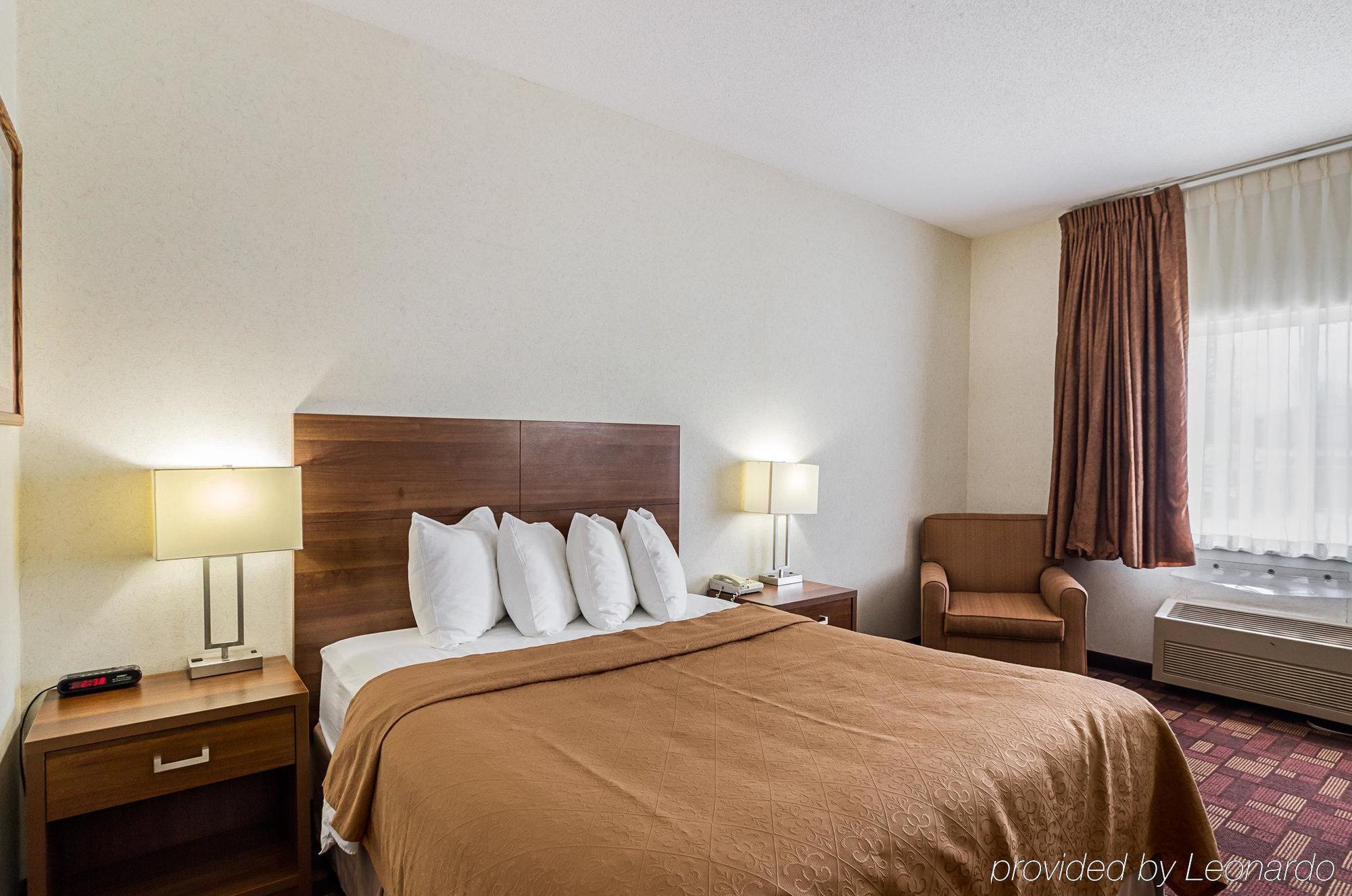Econo Lodge Luverne Exterior foto