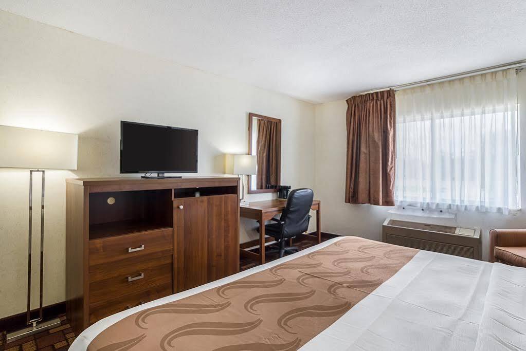 Econo Lodge Luverne Exterior foto